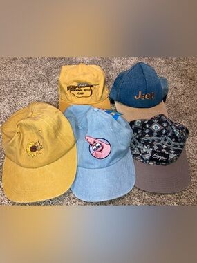 Lot of 5 hats